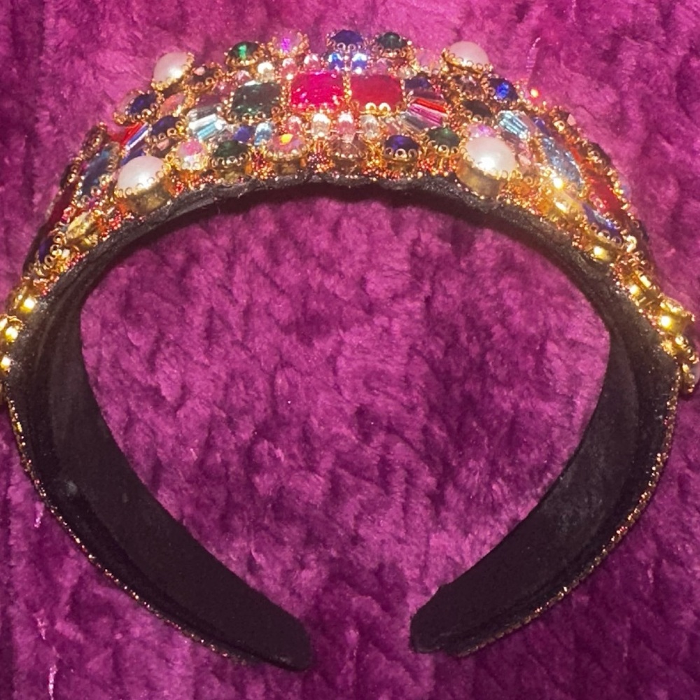 Red and Blue Gemstone Hair Accessory